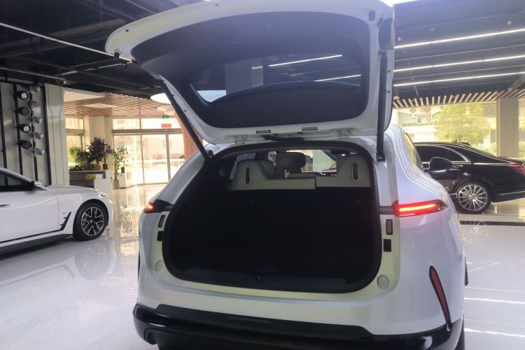 阿维塔07 2024款 Pro+纯电版机舱底盘23