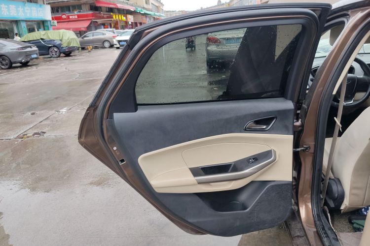 福特 福睿斯 2015款 1.5L 自动舒适型中控内饰49