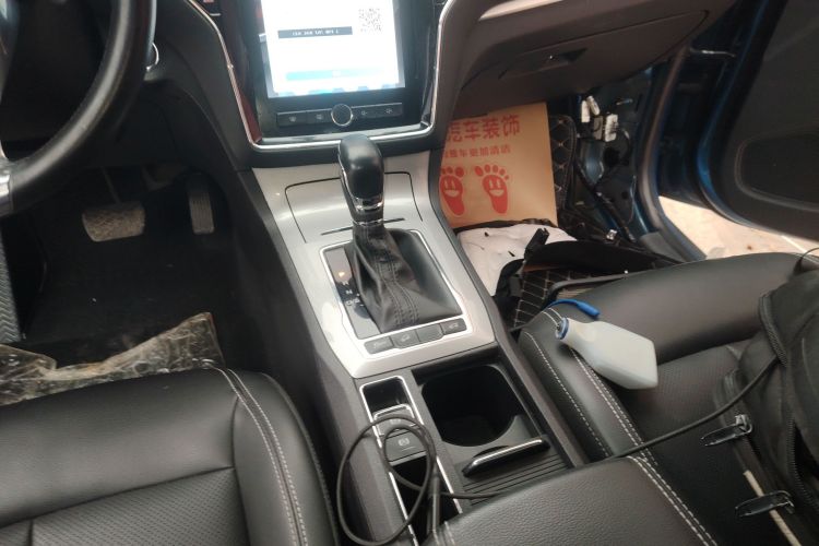 荣威RX5 2019款 20T 两驱自动Ali智联网铂金版局部细节18