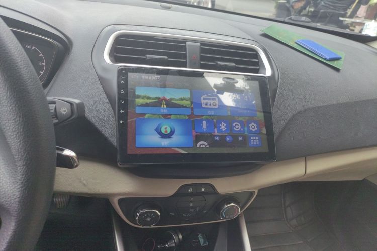 福特 福睿斯 2015款 1.5L 手动舒适型中控内饰16