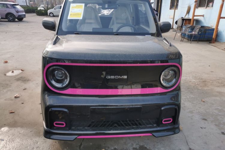 吉利银河 2025款 210km 熊猫卡丁车身外观2