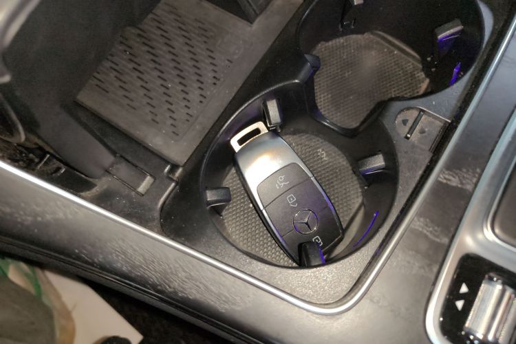 奔驰C级 2021款 C 260 L 运动星耀臻藏版中控内饰7001