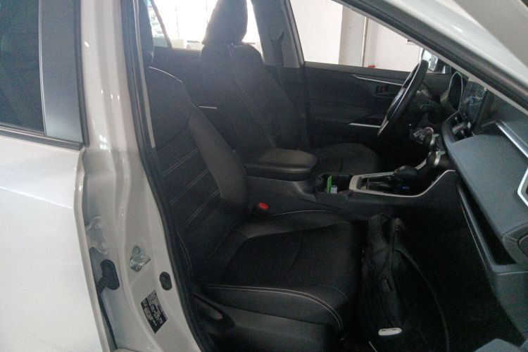 丰田 RAV4荣放 2024款 2.0L CVT两驱都市版局部细节41