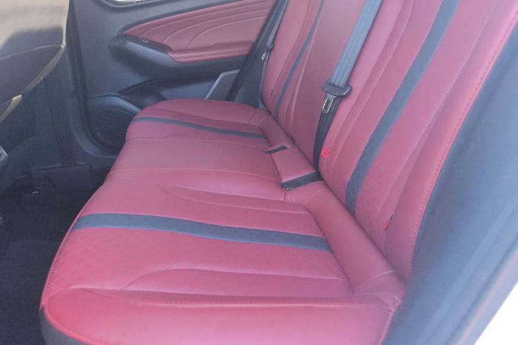 长安 逸动 2021款 PLUS 蓝鲸NE 1.4T GDI DCT尊贵型中控内饰7004