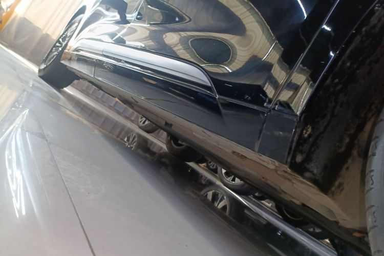 腾势D9 2024款 DM-i 970 豪华型局部细节9001