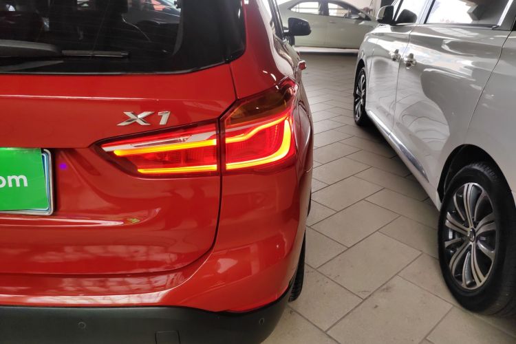 宝马X1 2016款 sDrive18Li 尊享型车身外观6001