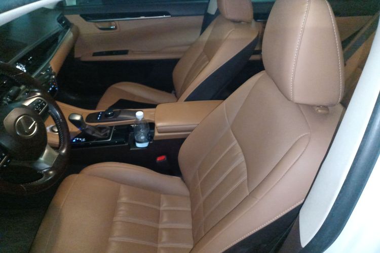 雷克萨斯ES 2015款 200 精英版中控内饰19