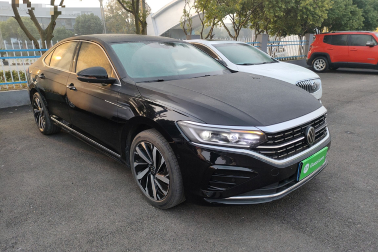 大众 帕萨特 2025款 出众款 380TSI 龙耀版车身外观6002