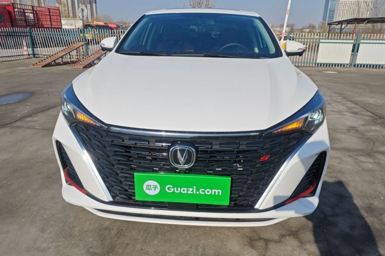 长安 逸动 2024款 PLUS 蓝鲸NE 1.4T GDI DCT高能版车身外观2