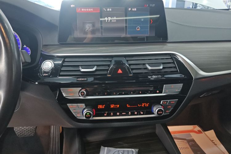 宝马5系 2019款 530Li 领先型 豪华套装中控内饰16