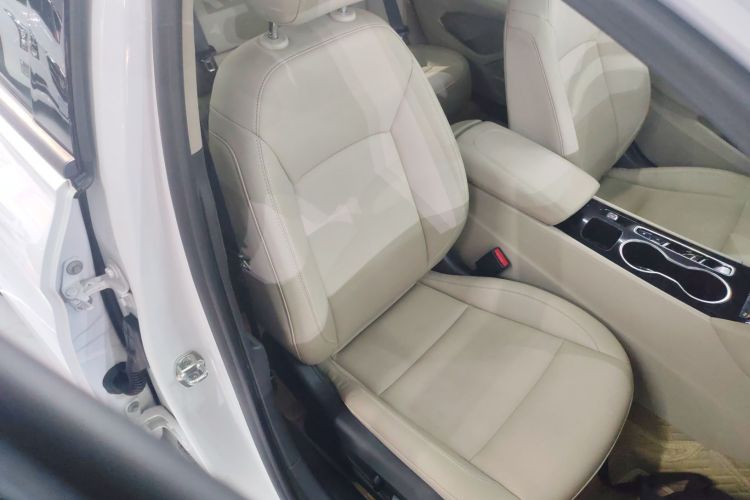 别克 君威 2020款 552T 精英型中控内饰41