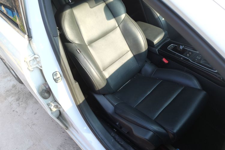 标致508 2015款 1.6THP 自动致臻版中控内饰41