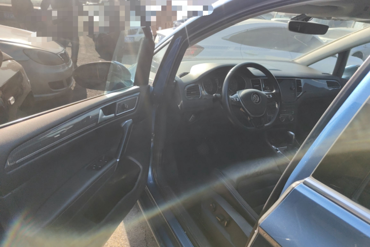 大众 高尔夫·嘉旅 2018款 280TSI 自动豪华型中控内饰20