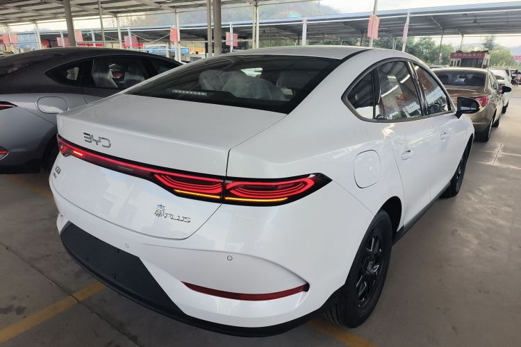 比亚迪 秦PLUS 2025款 DM-i 智驾版 55KM领先型车身外观7