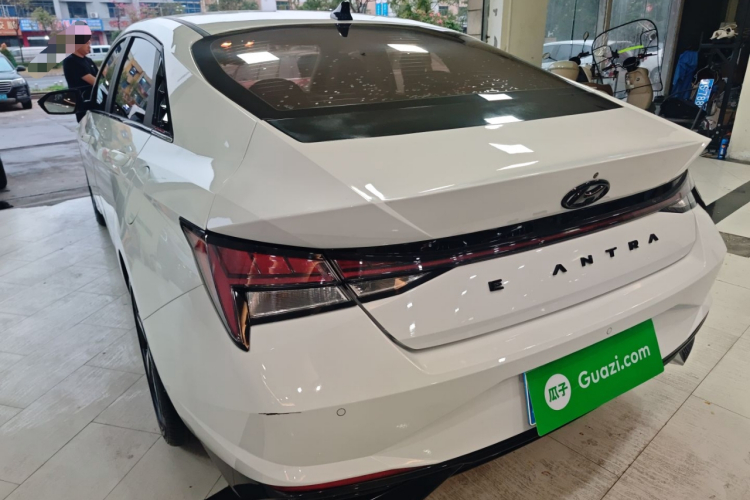 现代 伊兰特 2022款 1.5L CVT LUX尊贵版车身外观6003