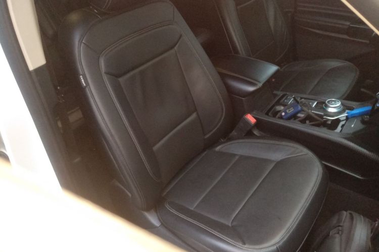 福特 探险者 2020款 EcoBoost 285 后驱风尚版 6座局部细节41