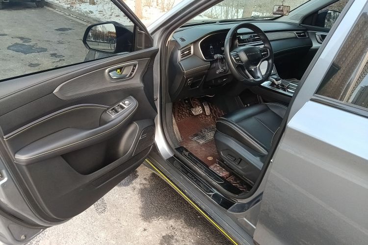 荣威RX5 2020款 PLUS 300TGI 自动Ali国潮荣麟版中控内饰20