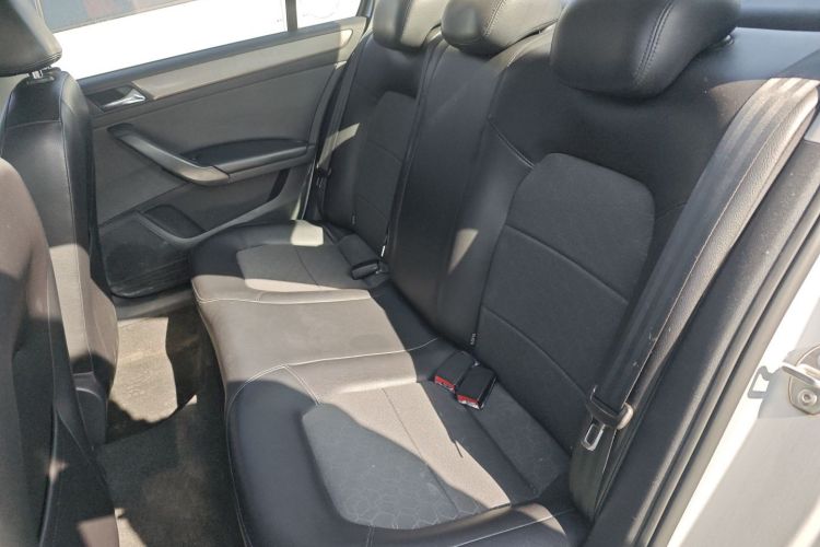 大众 桑塔纳 2015款 1.6L 自动舒适版中控内饰7004