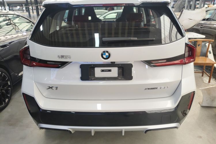 宝马X1 2023款 xDrive25Li M运动套装车身外观6