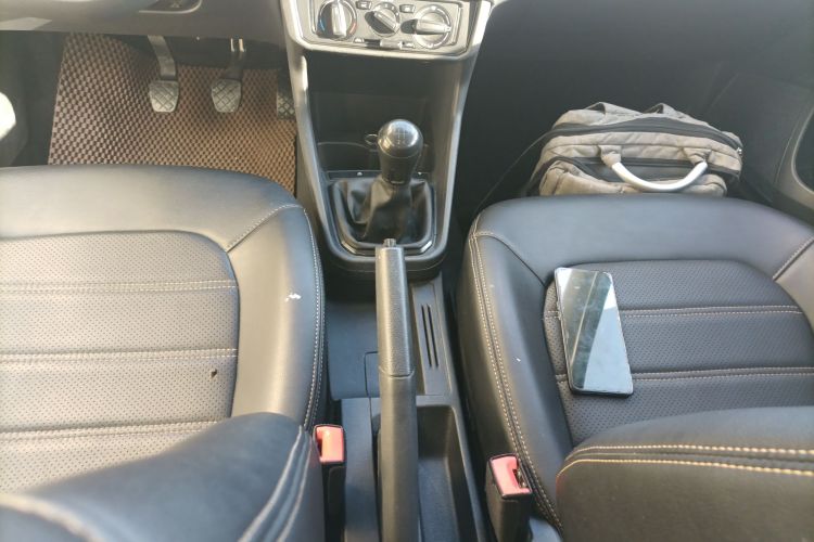 大众 桑塔纳 2019款 1.5L 手动风尚版 国VI局部细节18