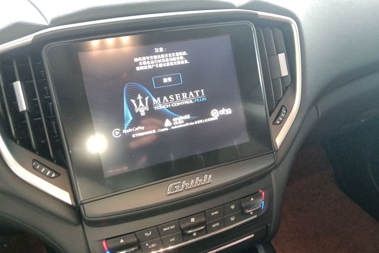 玛莎拉蒂 Ghibli 2017款 3.0T 标准版中控内饰16