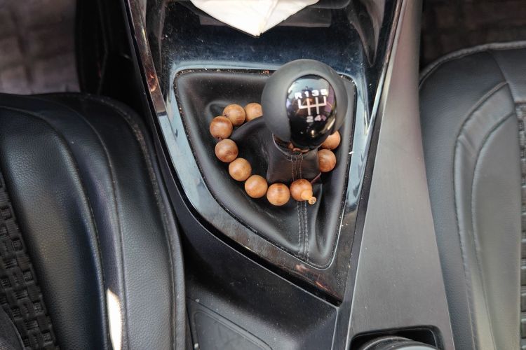 荣威i5 2021款 1.5L 手动铂金版中控内饰18