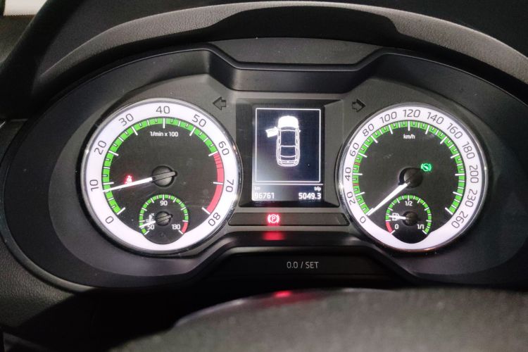 斯柯达 明锐 2019款 TSI280 DSG豪华版中控内饰14