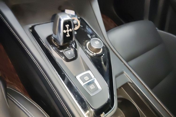 领克03 2022款 1.5TD DCT劲Pro中控内饰18