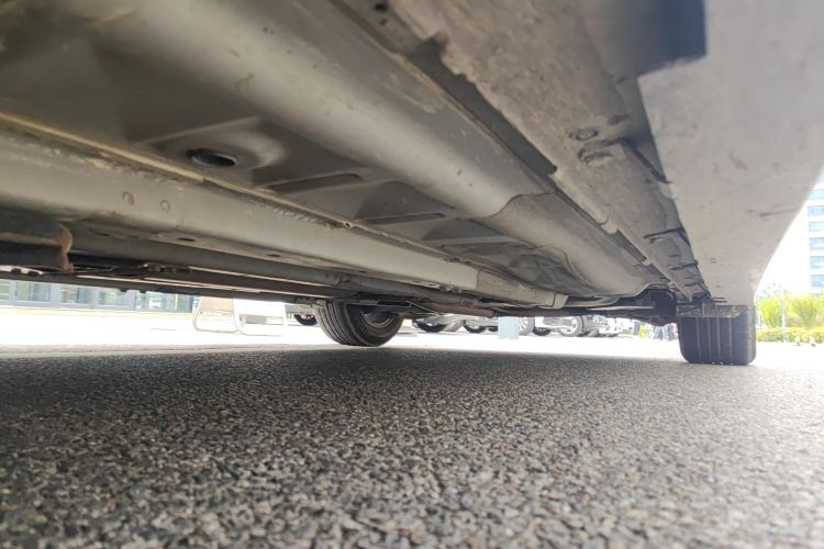 日产 天籁 2013款 2.5L XL-NAVI豪华版局部细节9004