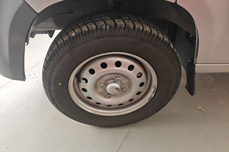 五菱汽车 五菱之光 2023款 1.5L 实用型 5/7座车身外观6007