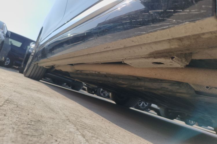 腾势D9 2022款 DM-i 970 四驱旗舰型局部细节9001