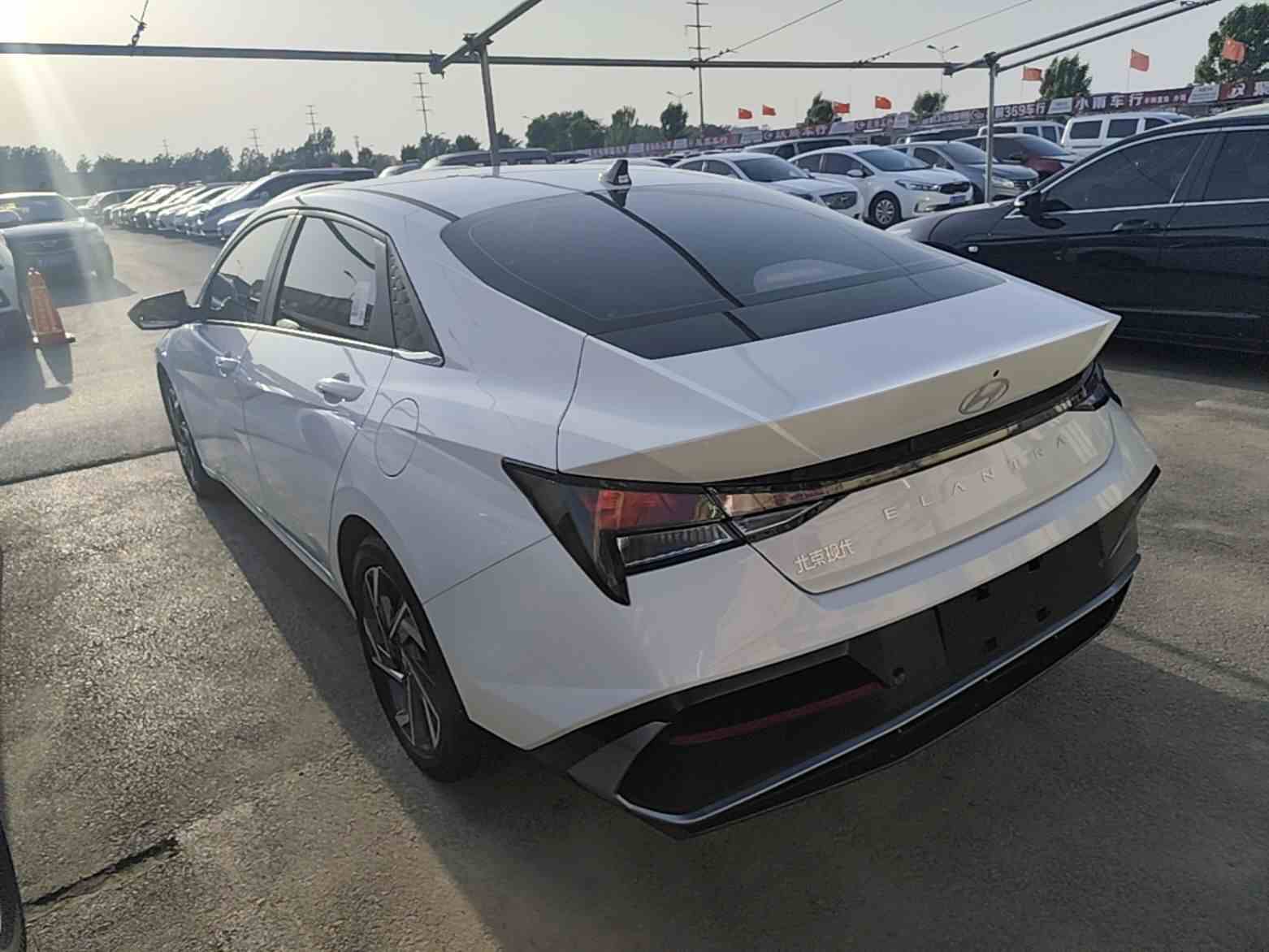 现代 伊兰特 2023款 1.5L CVT GLX精英版(3)