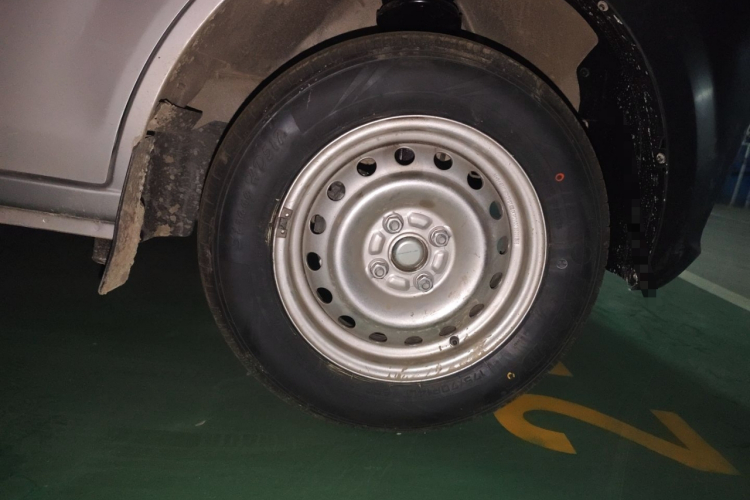 长安跨越 跨越星V3 2023款 1.5L汽油畅享型5座客车车身外观10