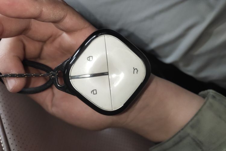 五菱汽车 五菱缤果 2023款 333km 灵犀互联款中控内饰11