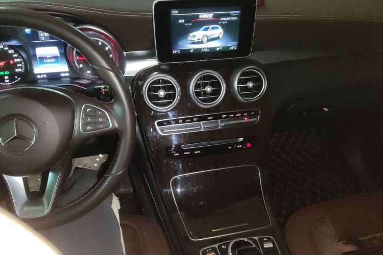 奔驰GLC 2018款 GLC 260 4MATIC 豪华型中控内饰16