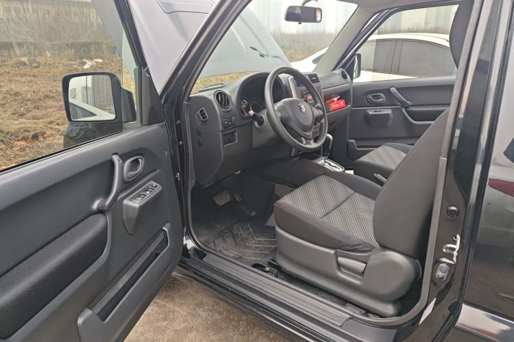 铃木 吉姆尼 2015款 1.3 AT JLX中控内饰20