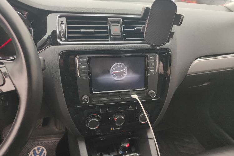 大众 速腾 2017款 1.6L 自动舒适型中控内饰16