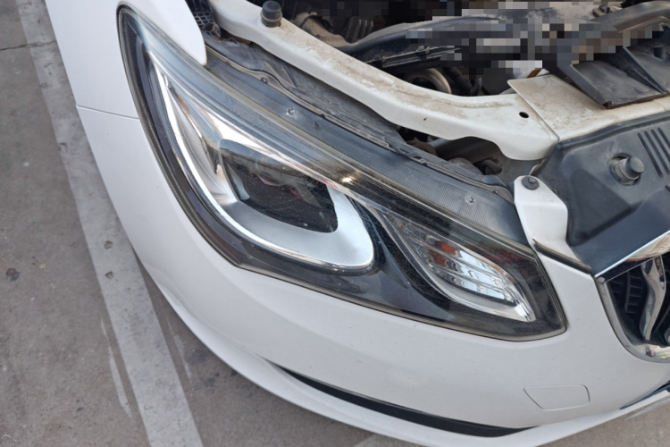 别克 英朗 2015款 15N 自动豪华型车身外观8