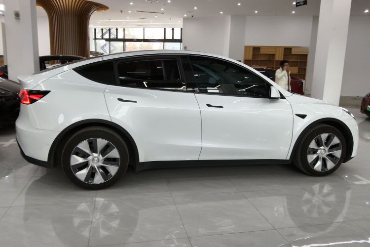 特斯拉 Model Y 2022款 改款 长续航全轮驱动版车身外观6003