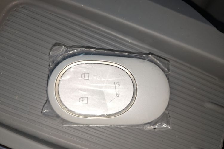 蔚来EC6 2024款 75kWh中控内饰11