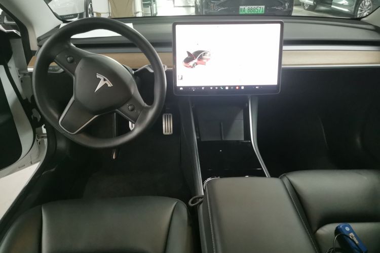 特斯拉 Model 3 2020款 改款 标准续航后驱升级版中控内饰12