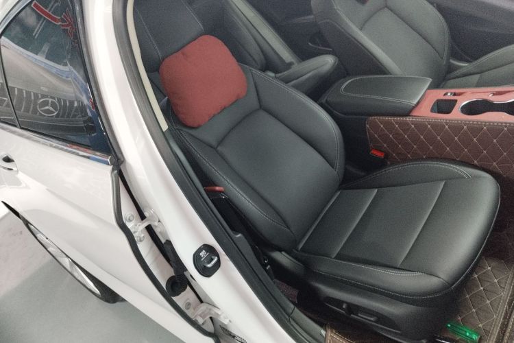 别克 君威 2024款 28T 纵享版局部细节41