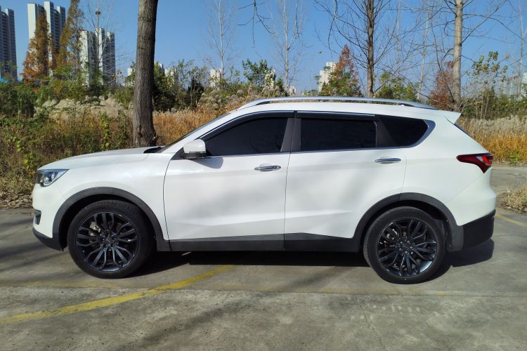 捷途X70 2020款 1.5T 手动智行版 7座车身外观4