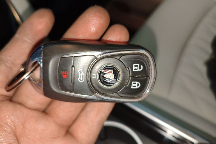 别克GL8 2022款 陆上公务舱 652T 豪华型中控内饰7001