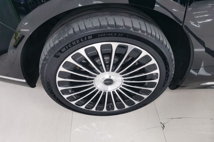 鸿蒙智行 享界S9 2025款 增程 Ultra车身外观6008