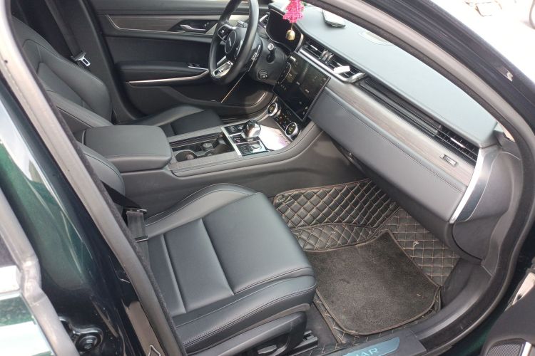 捷豹XFL 2022款 XFL 2.0T P200 两驱精英豪华版局部细节41