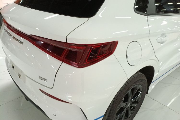 比亚迪e2 2021款 豪华型车身外观9