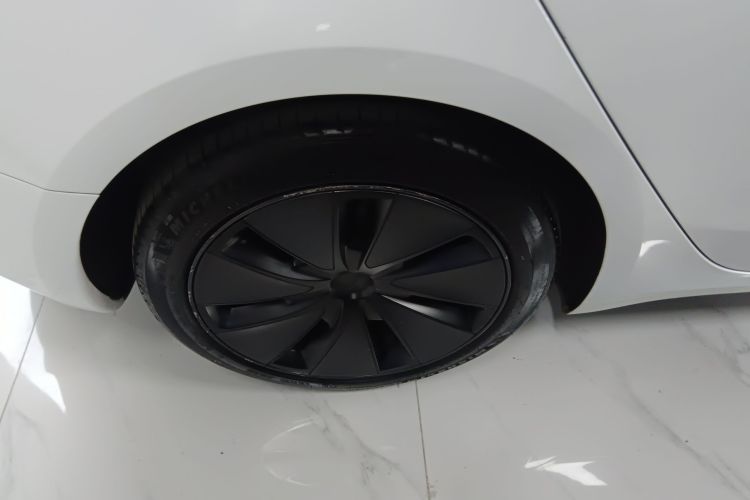 特斯拉 Model 3 2023款 后轮驱动版车身外观6003