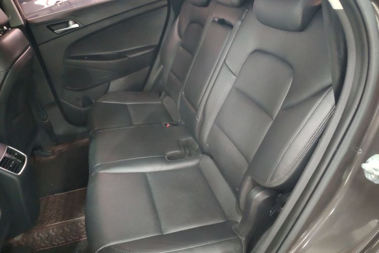 现代 途胜 2015款 1.6T 双离合两驱智能型中控内饰21