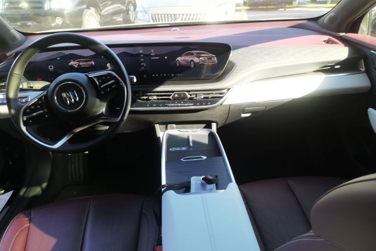 别克 君越 2023款 28T 越尊版中控内饰12